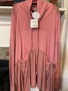 DAVI & DANI Rose Pink Tunic 1X NWT